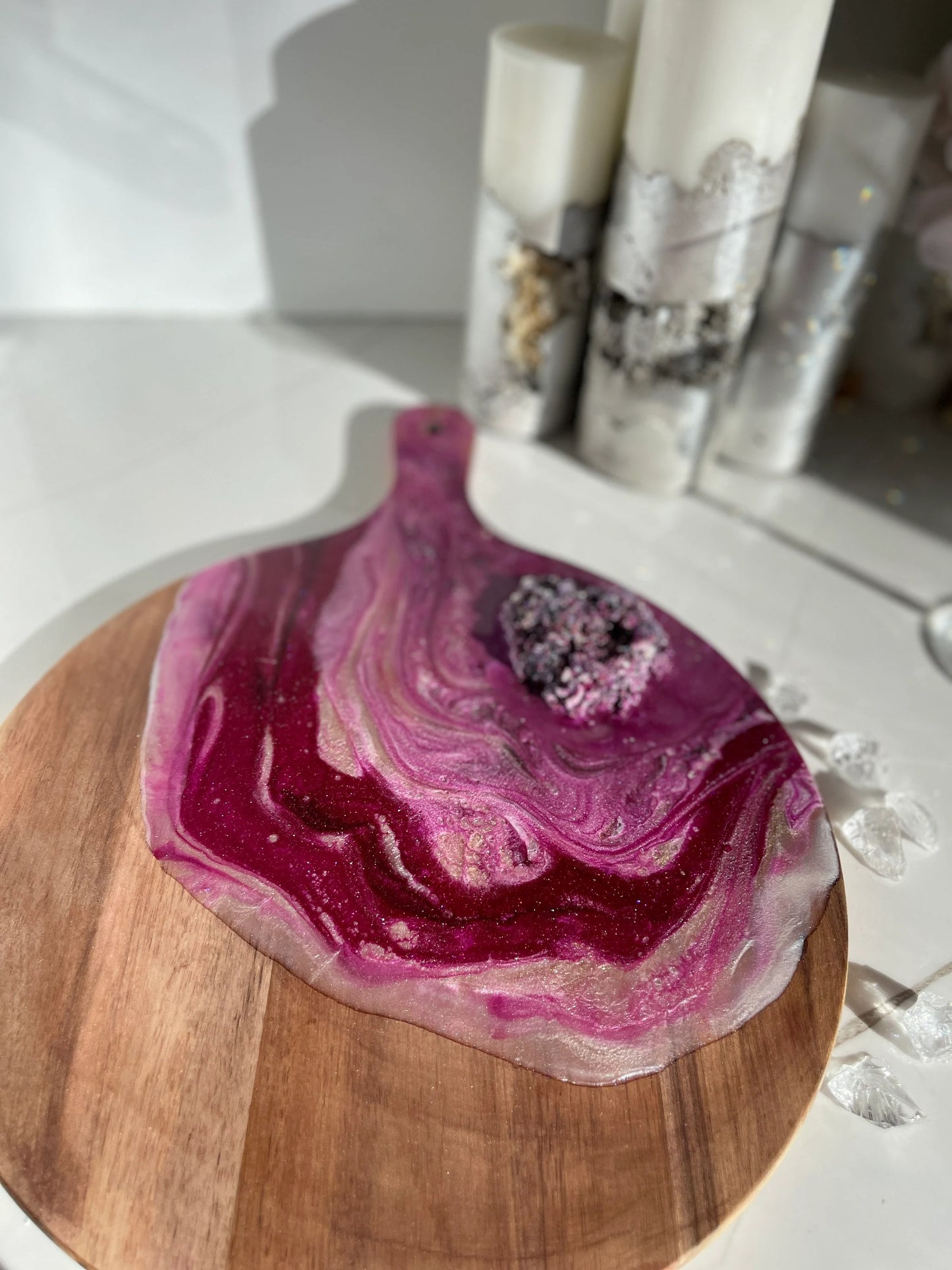 Round Purple and Pink Color Geode Marble Design Cheeseboard