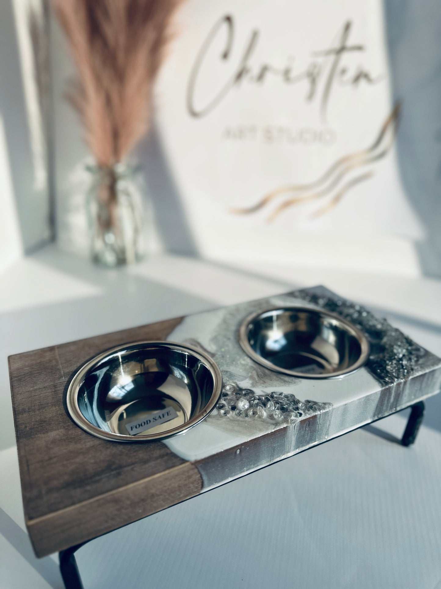 White & Gray Pet Feeder