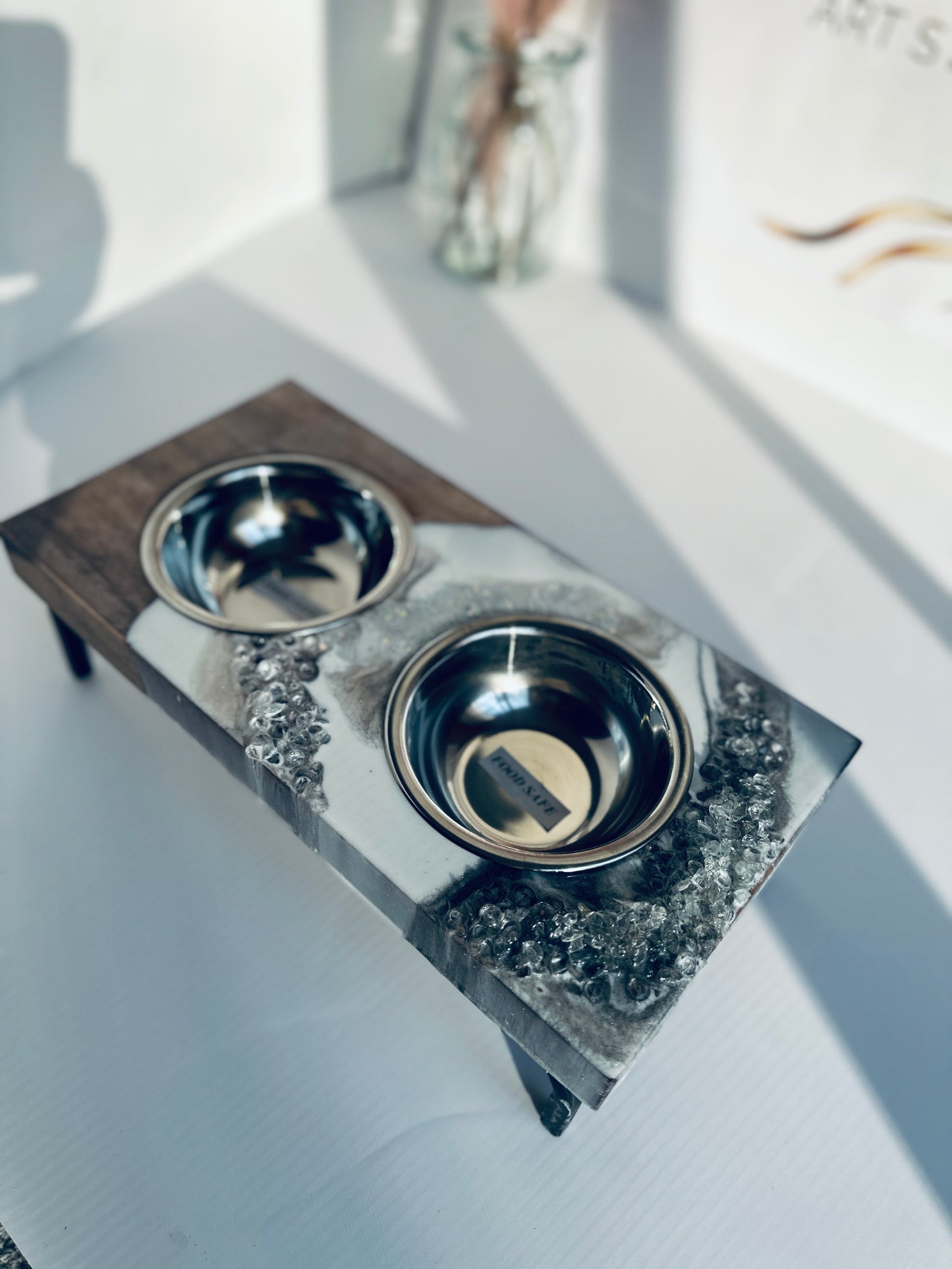 White & Gray Pet Feeder