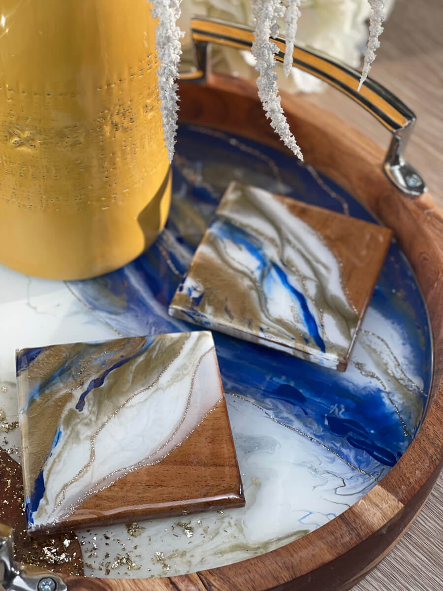 Beautiful Blue Round Wooden Tray with Two Matching Coasters