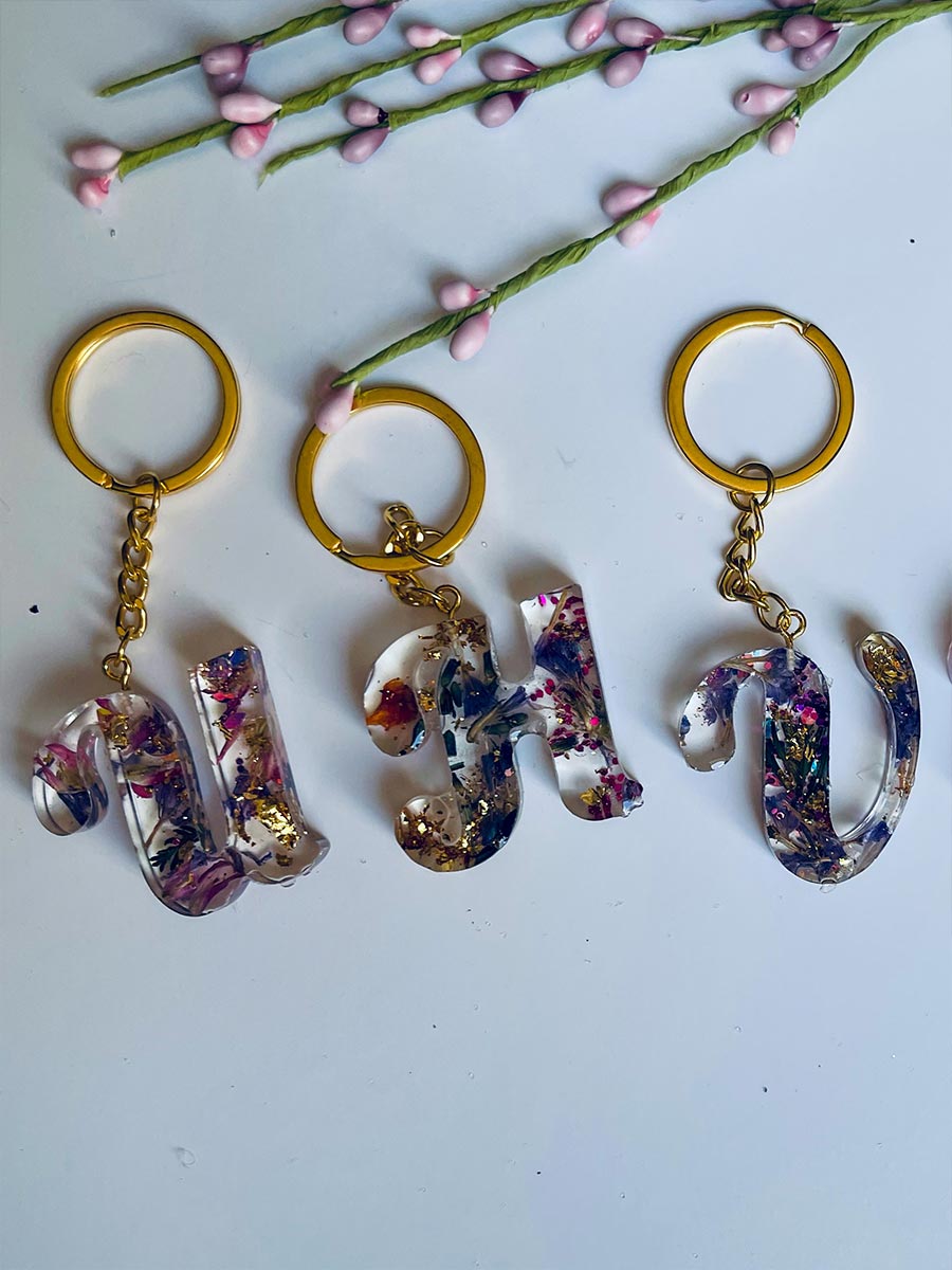 Mix Color Flowers Gold Chain Script Letters