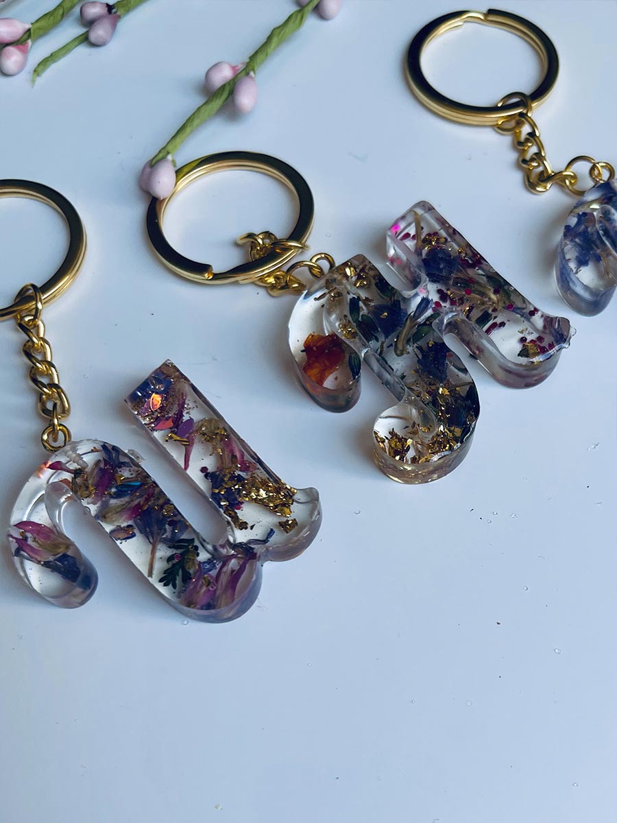 Mix Color Flowers Gold Chain Script Letters
