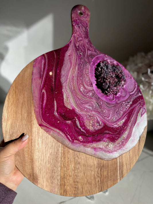 Round Purple and Pink Color Geode Marble Design Cheeseboard