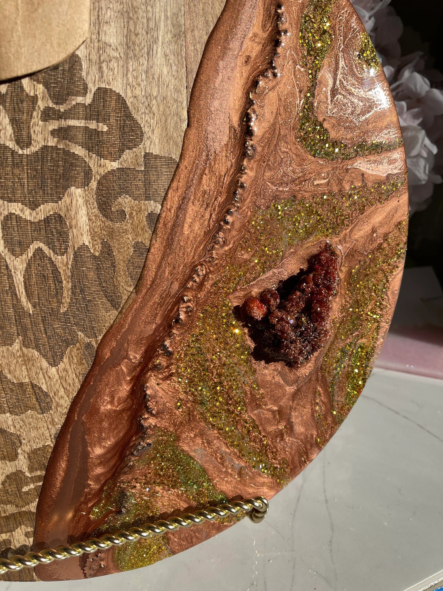 Round Copper Color Geode Design Cheeseboard with Knife