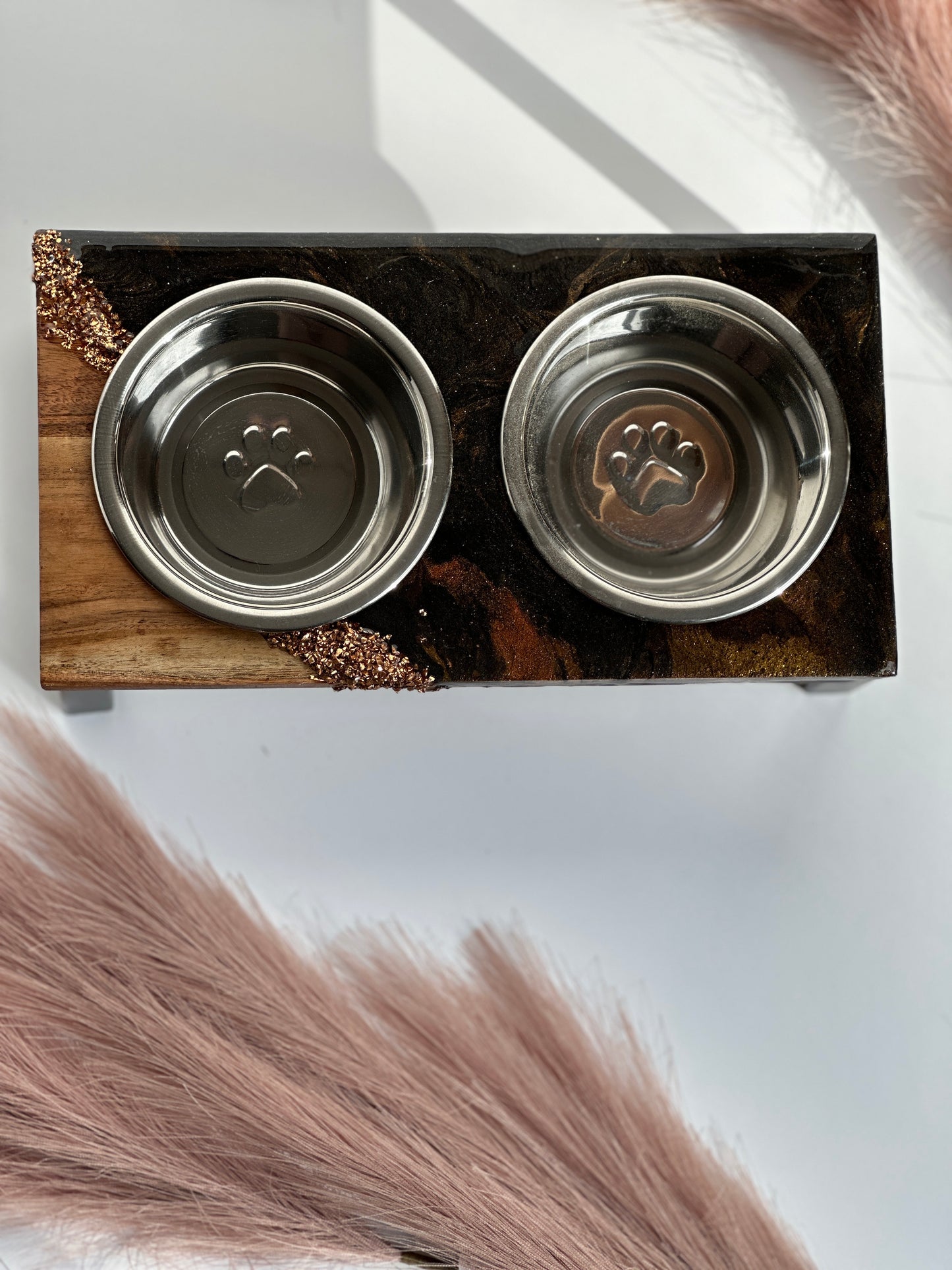 Bronze & Black Pet Feeder