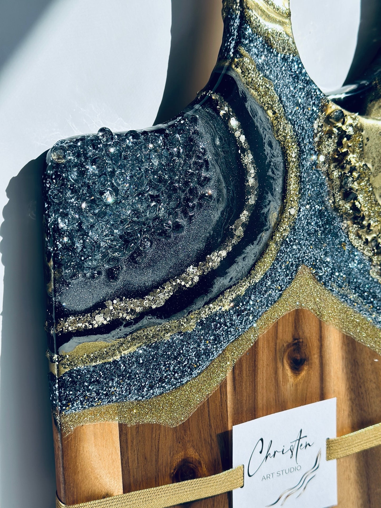 Black and Gold Geode Design Cheeseboard