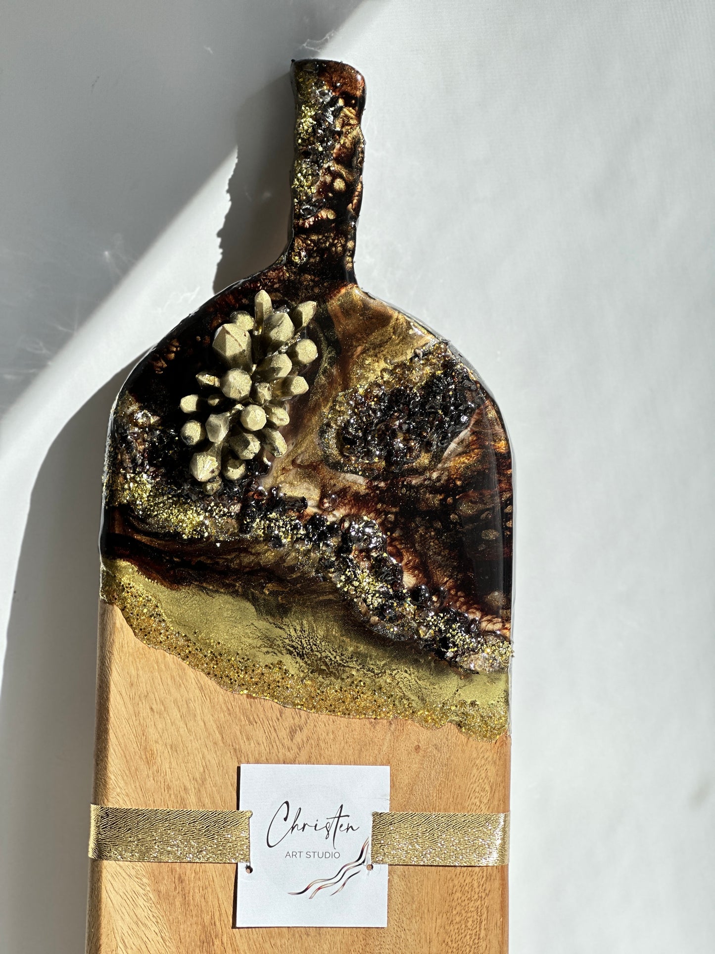 Black, bark brown Gold Geode Design Cheeseboard