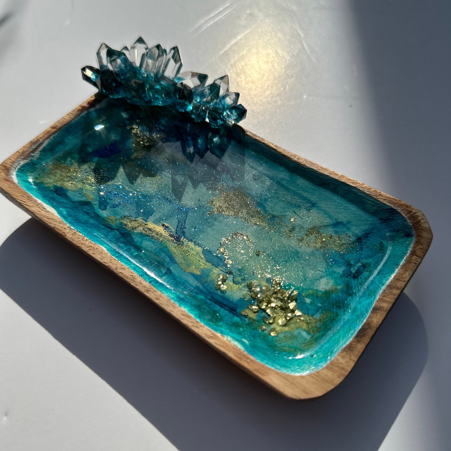 Vibrant Crystal Cluster Trinket Tray