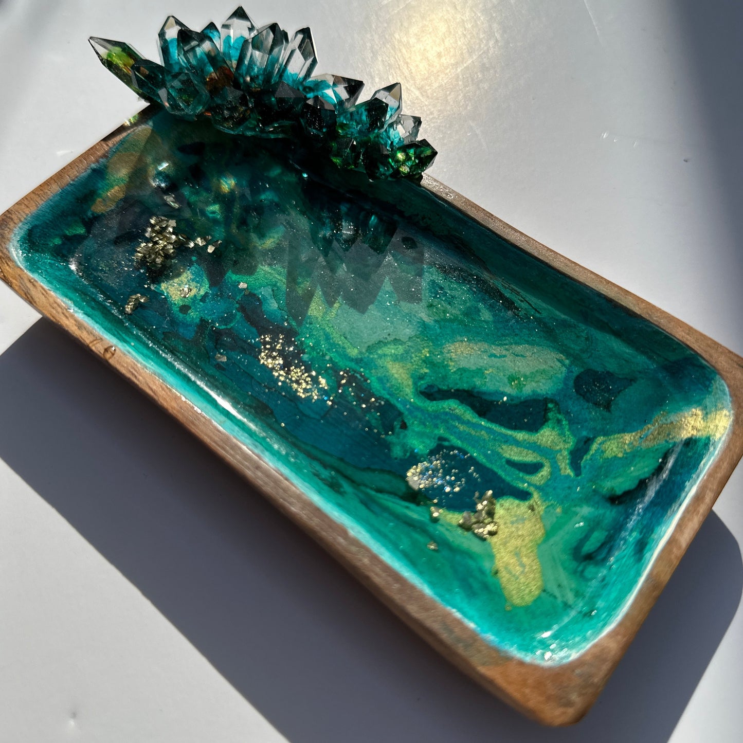 Vibrant Crystal Cluster Trinket Tray